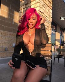 Italian bbw gives a quick