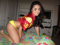 Strip Poker, Drunk Girls,